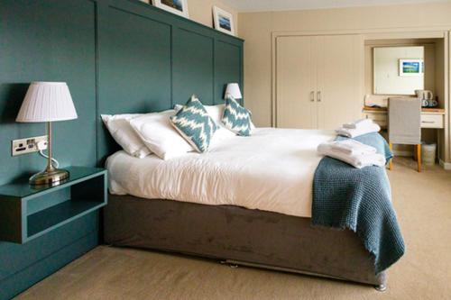 Summerfield Lodge B&B Йол Екстериор снимка