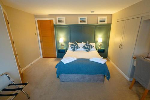 Summerfield Lodge B&B Йол Екстериор снимка
